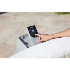 Spa Gonflable Bestway Lay-Z Spa HOLLYWOOD AirJet 6 Places -Piscine Famille 60059 spa gonflable bestway lay z spa hollywood panneau controle