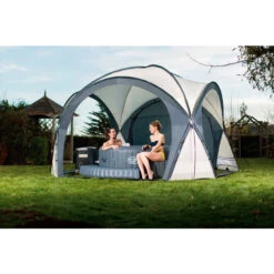 Abri Pour Spa Gonflable Bestway Lay-z Dôme -Piscine Famille abri spa gonflabe lay z bestway 58460 ambiance3 1