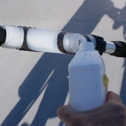 Balai Hydro Jet Xpro Pour Volet Et Couverture De Piscine Kerlis -Piscine Famille balai hydro jet xpro volet couverture piscine kerlis 2