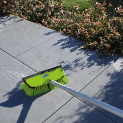 Balai Hydro Jet Xpro Pour Volet Et Couverture De Piscine Kerlis -Piscine Famille balai hydro jet xpro volet couverture piscine kerlis 4