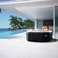 Spa Gonflable Intex PureSpa Carbone 4 Places -Piscine Famille spa gonflable intex purespa carbone 4 places ambiance 2